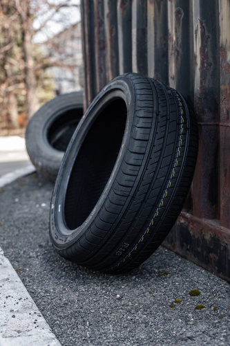 фото протектора и шины ULTRA ARZ5 Шина Arivo ULTRA ARZ5 255/55 R19 111V