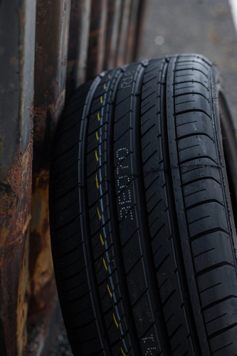фото протектора и шины ULTRA ARZ5 Шина Arivo ULTRA ARZ5 255/55 R19 111V